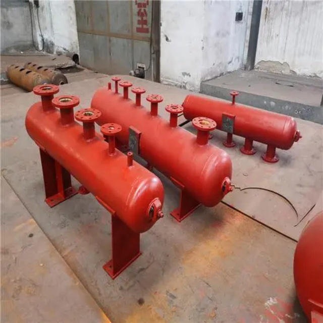 兴宾分集水器安装高度
